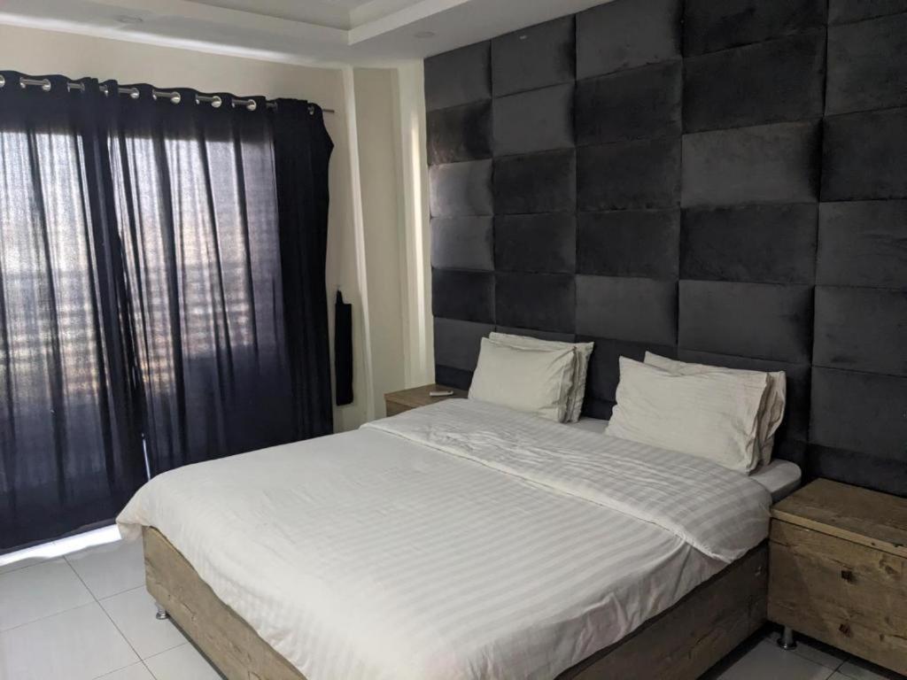 Lavish Hotel Ραβαλπίντι Εξωτερικό φωτογραφία