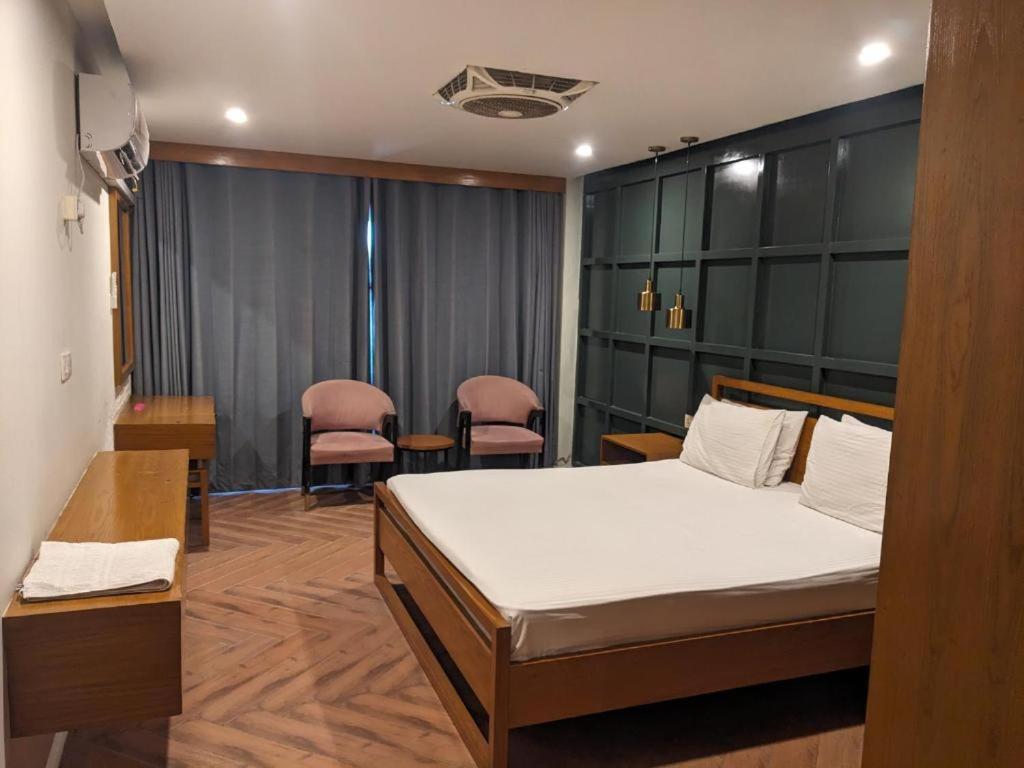 Lavish Hotel Ραβαλπίντι Εξωτερικό φωτογραφία